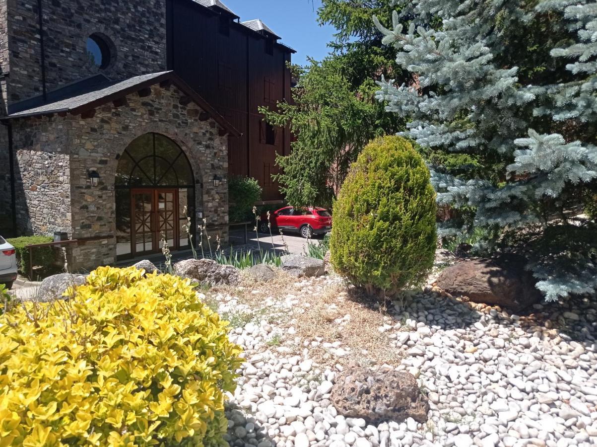 Cerdanya En Familia Montana Park Apartment Enveitg ภายนอก รูปภาพ